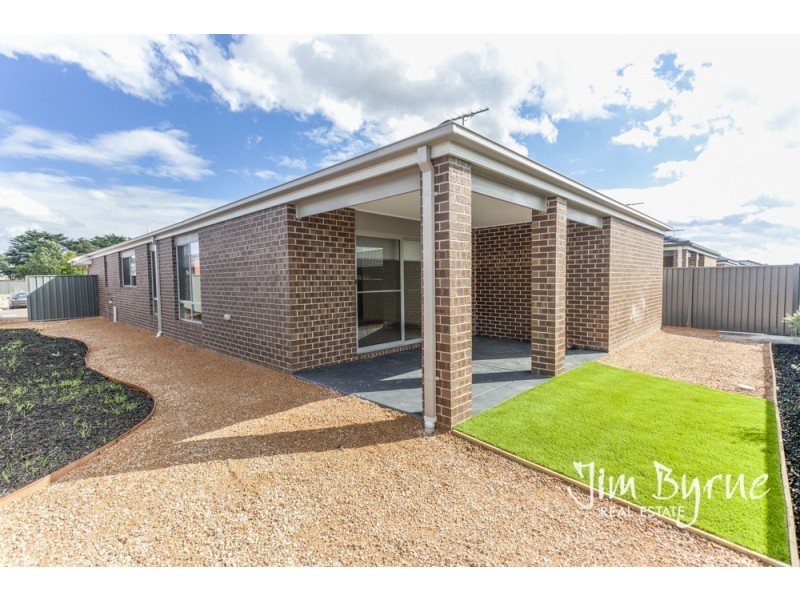 29 Morphetville Street, Clyde North VIC 3978