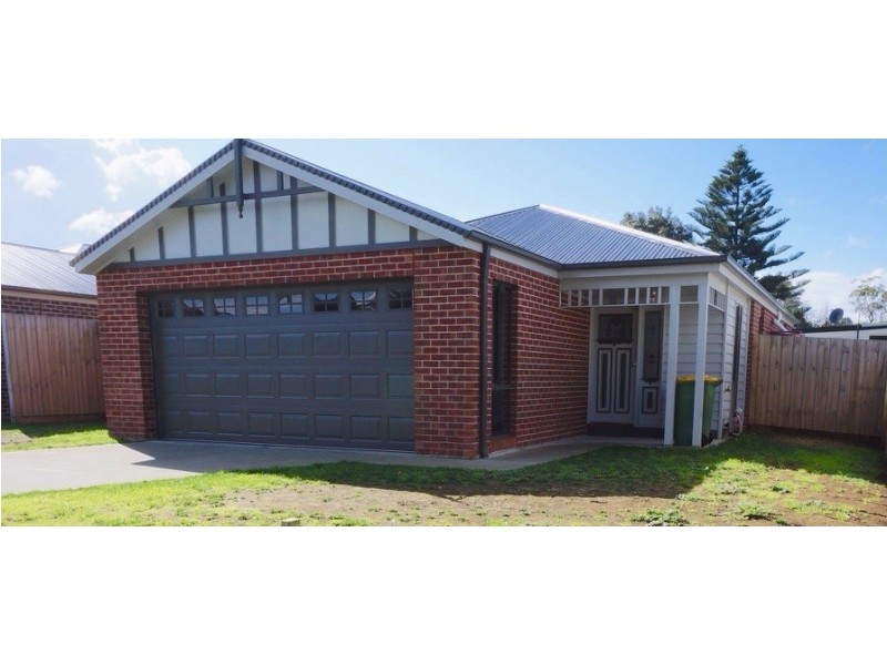 14B Rupert Street, Lang Lang VIC 3984