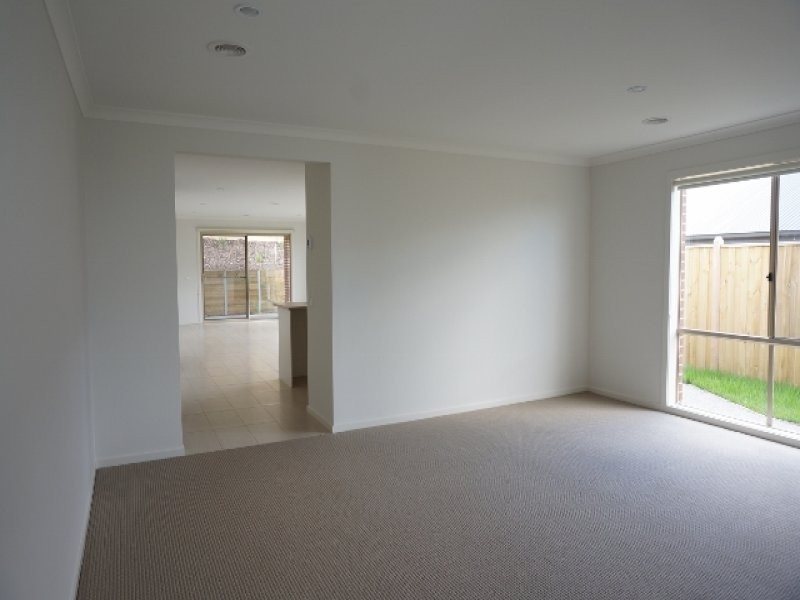 3 Belmont Crescent, Pakenham VIC 3810