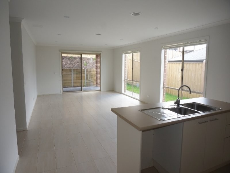 3 Belmont Crescent, Pakenham VIC 3810