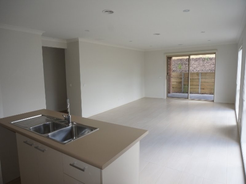 3 Belmont Crescent, Pakenham VIC 3810