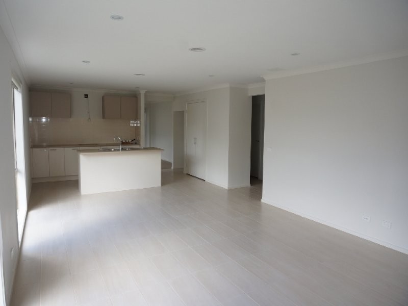 3 Belmont Crescent, Pakenham VIC 3810