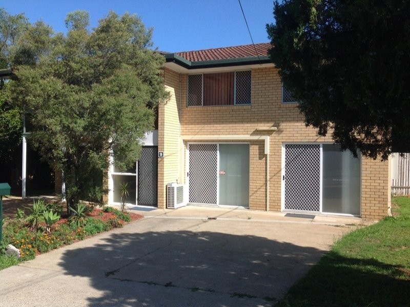 9 Laurinda Crescent, Springwood QLD 4127