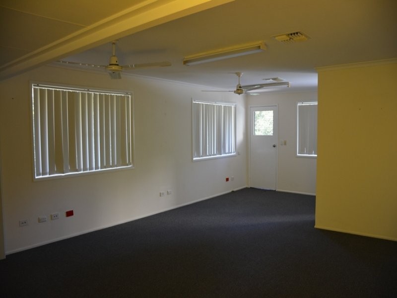 9 Laurinda Crescent, Springwood QLD 4127