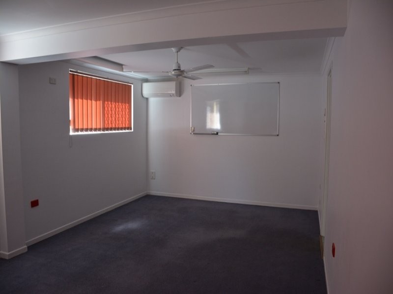 9 Laurinda Crescent, Springwood QLD 4127