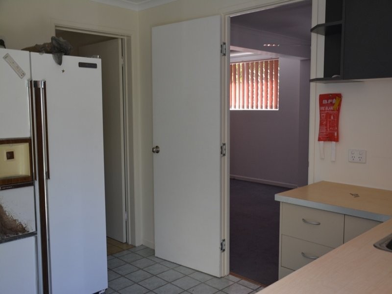 9 Laurinda Crescent, Springwood QLD 4127