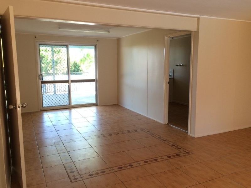 9 Heathfield Street, Eight Mile Plains QLD 4113