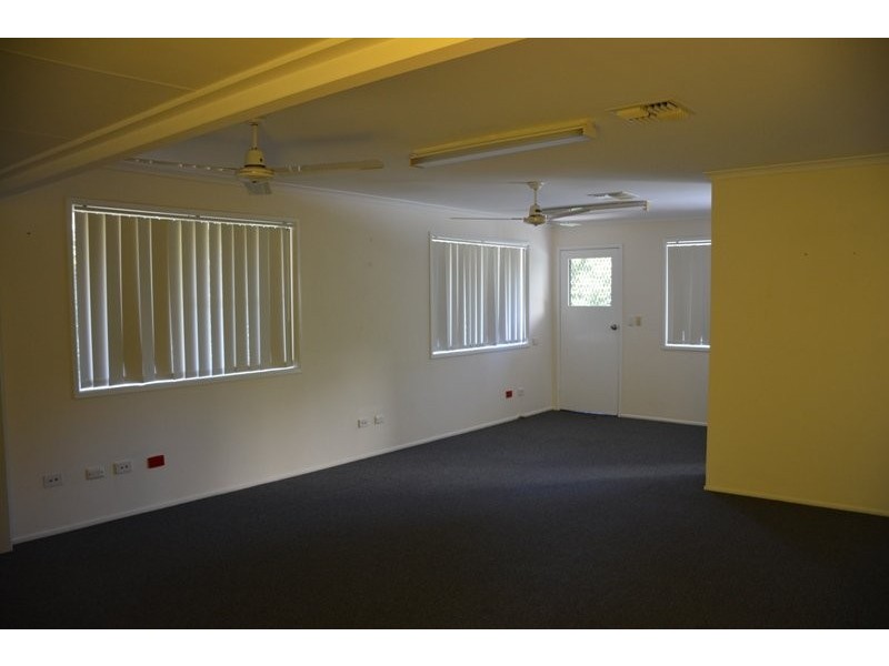 9 Laurinda Crescent, Springwood QLD 4127