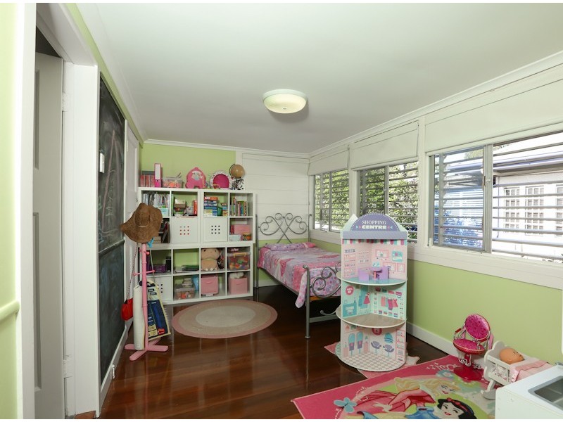 3 First Street, Camp Hill QLD 4152