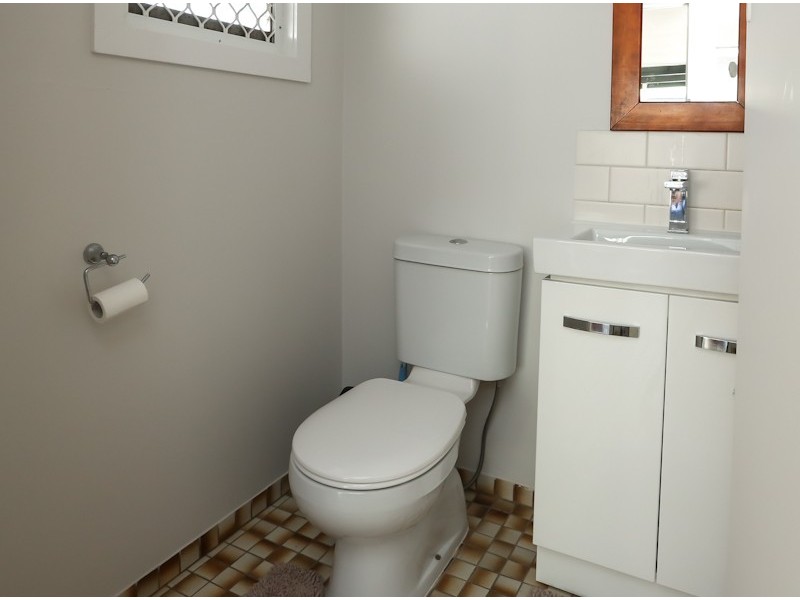 3 First Street, Camp Hill QLD 4152