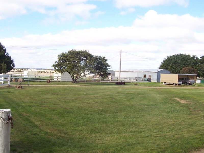 208 GEARYS LANE, Ballan VIC 3342