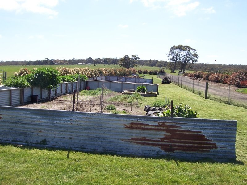 37 Wallaby Track, Beremboke VIC 3342