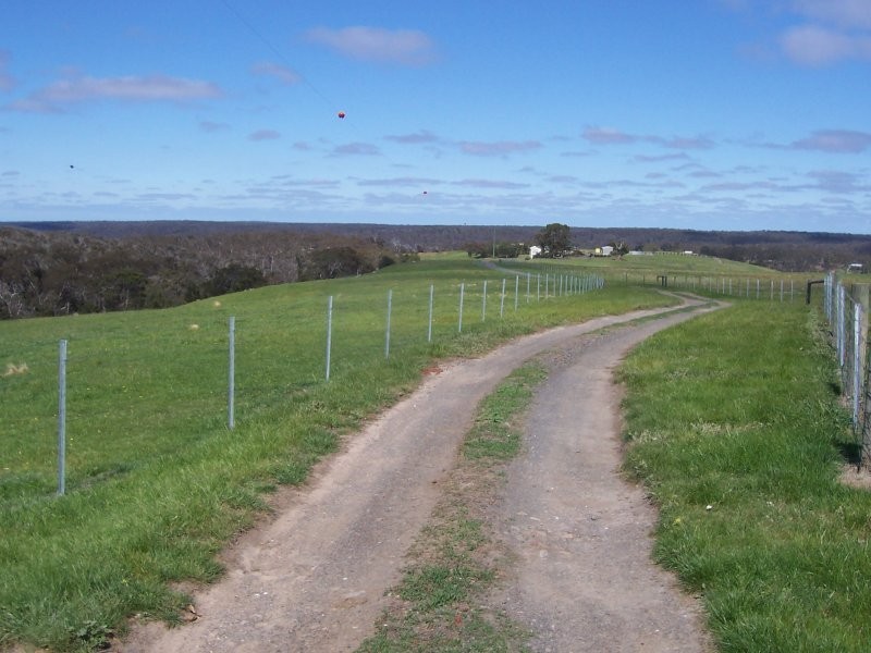 37 Wallaby Track, Beremboke VIC 3342