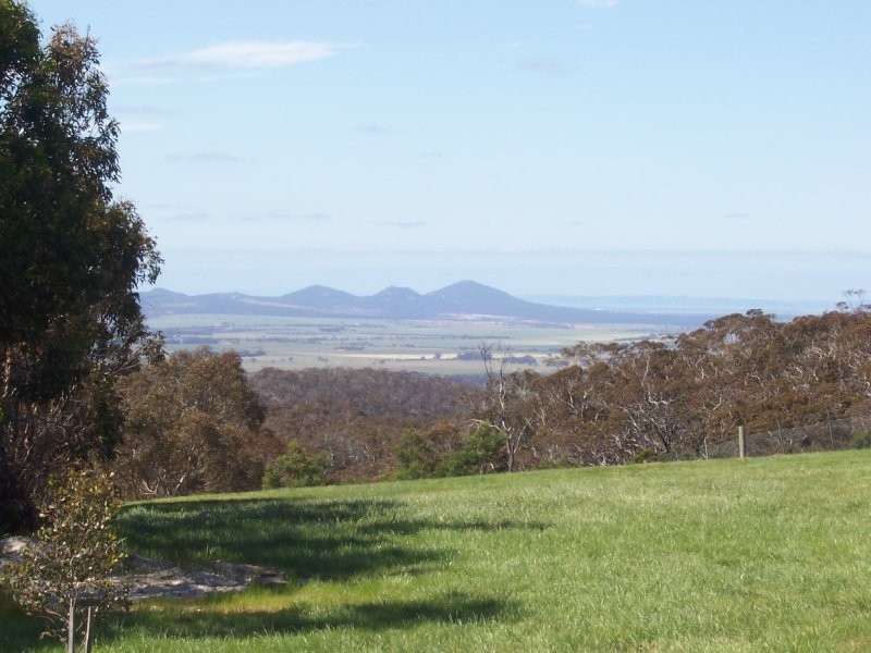 37 Wallaby Track, Beremboke VIC 3342