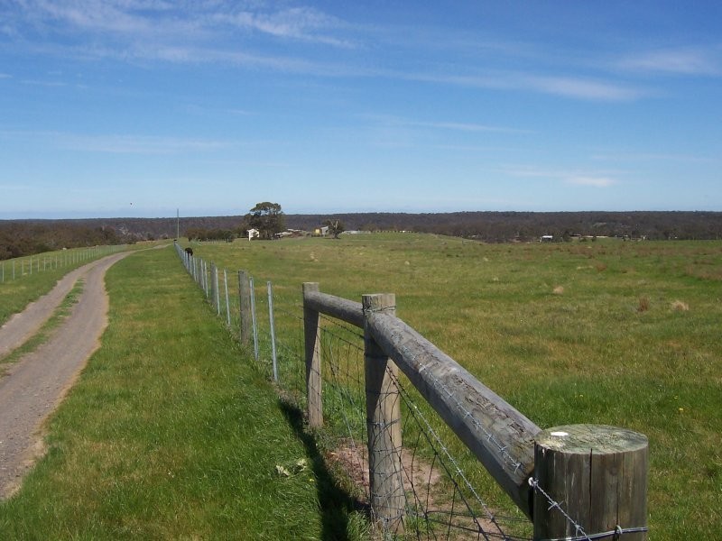 37 Wallaby Track, Beremboke VIC 3342