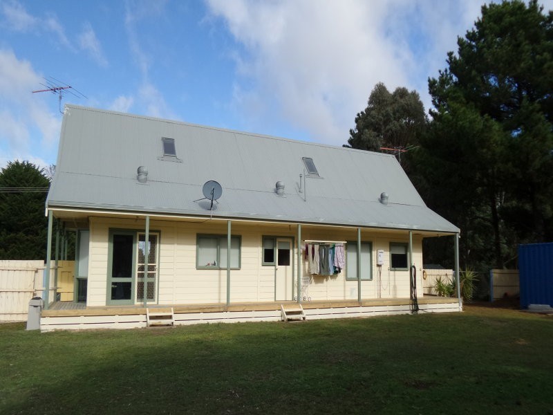 8 Flack Street, Ballan VIC 3342