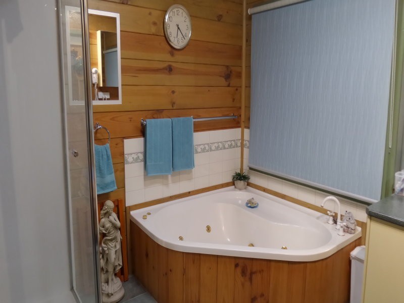 8 Flack Street, Ballan VIC 3342