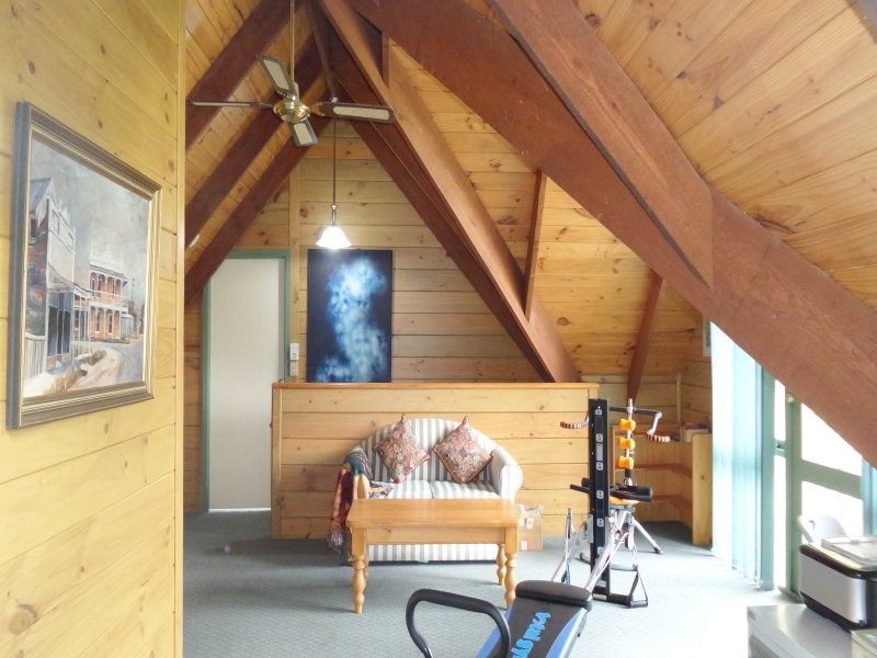 8 Flack Street, Ballan VIC 3342