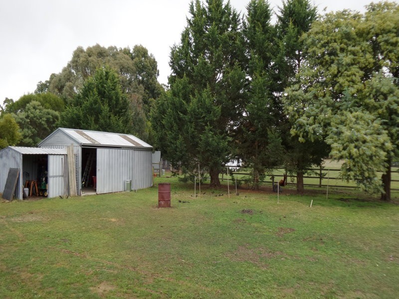 8 Flack Street, Ballan VIC 3342