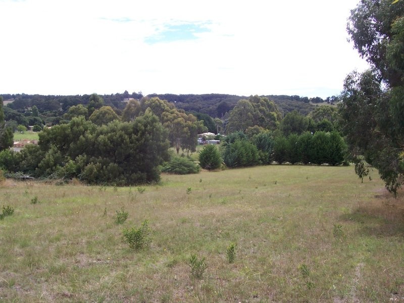 3 Rosenow Street, Gordon VIC 3345