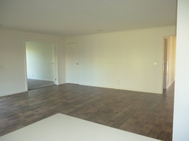 1/37 Inglis Street, Ballan VIC 3342