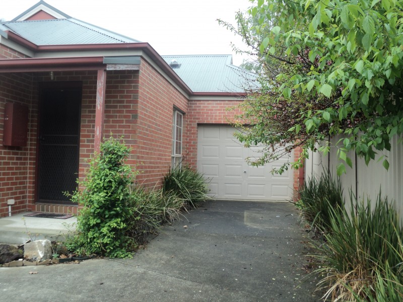 4/61 Simpson Street, Ballan VIC 3342