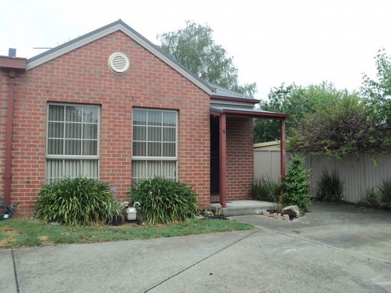 4/61 Simpson Street, Ballan VIC 3342