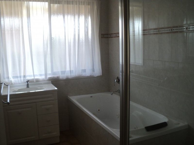 84 Steiglitz Street, Ballan VIC 3342