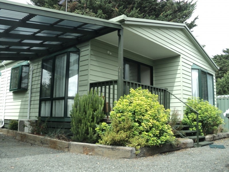 B/16 Lay Street, Ballan VIC 3342