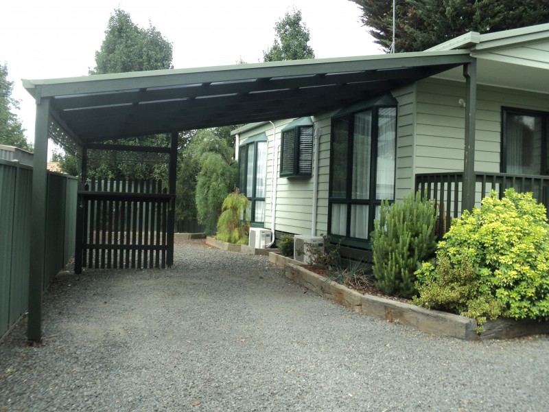 B/16 Lay Street, Ballan VIC 3342