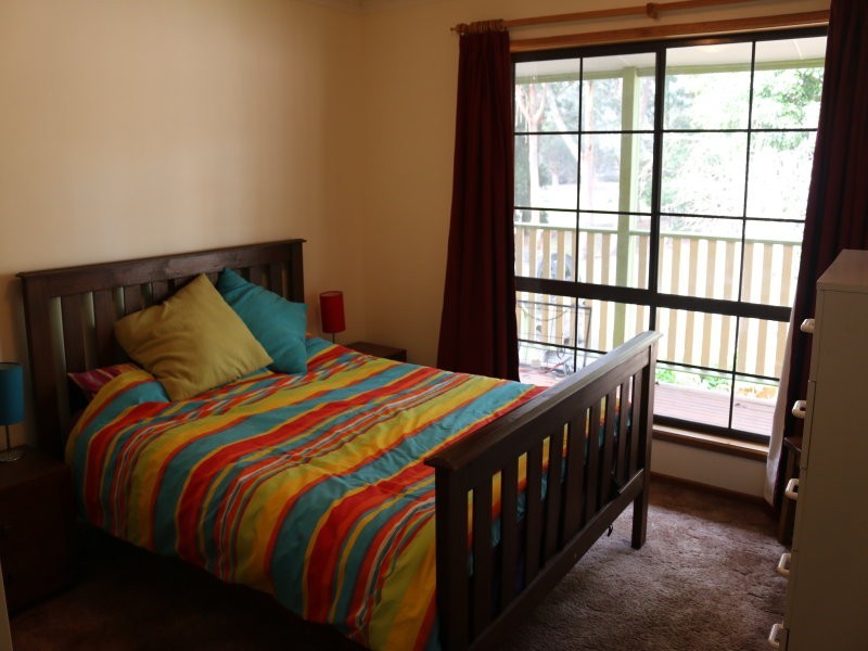 4 Tennyson Street, Gordon VIC 3345