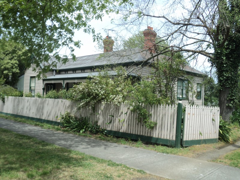 17 Fisken Street, Ballan VIC 3342