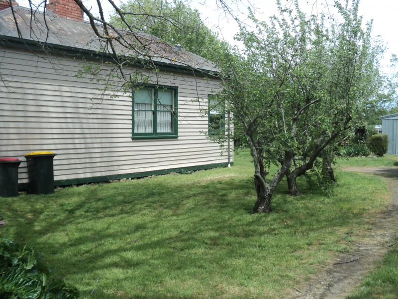 17 Fisken Street, Ballan VIC 3342