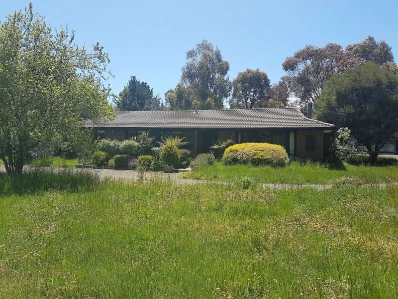 12 Flack Street, Ballan VIC 3342