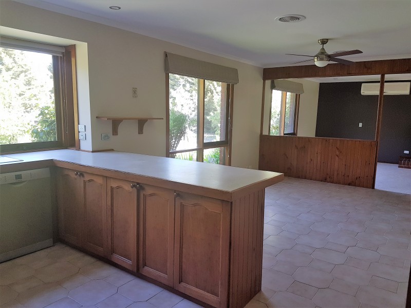 12 Flack Street, Ballan VIC 3342