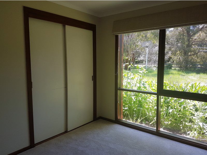 12 Flack Street, Ballan VIC 3342