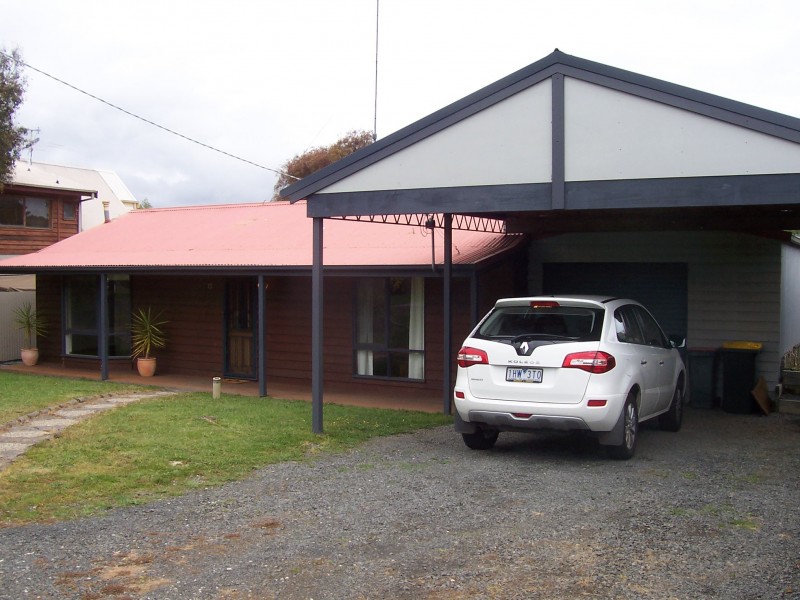 15 Steiglitz Street, Ballan VIC 3342