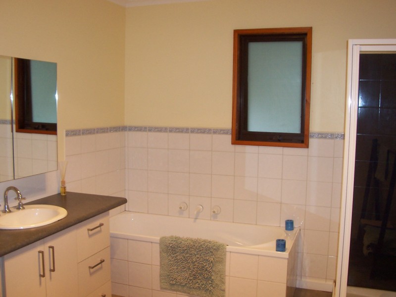 15 Steiglitz Street, Ballan VIC 3342