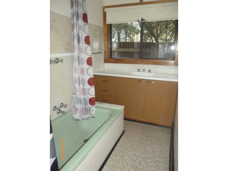 43 Edols Street, Ballan VIC 3342