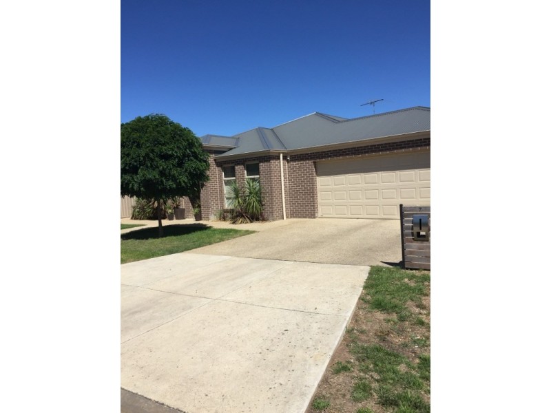 7 Walsh Street, Ballan VIC 3342