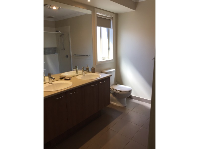 7 Walsh Street, Ballan VIC 3342