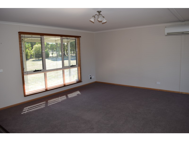 5498 Geelong- Ballan Road, Ballan VIC 3342