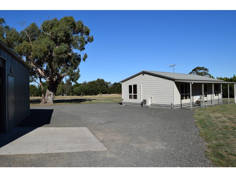 5498 Geelong- Ballan Road, Ballan VIC 3342