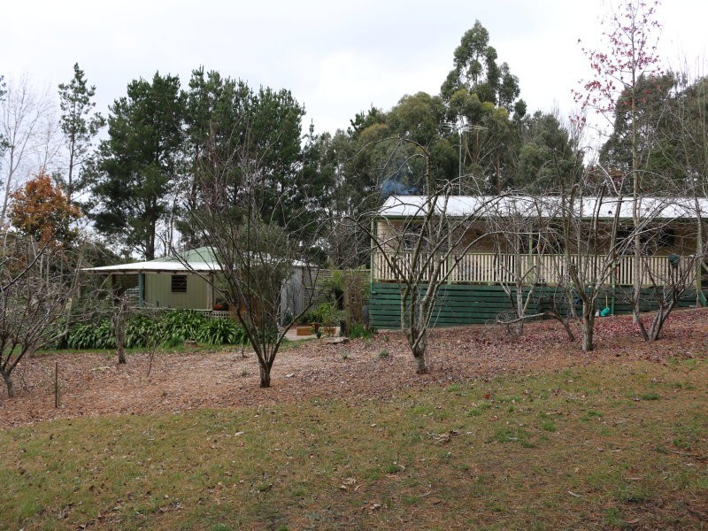 4 Tennyson Street, Gordon VIC 3345