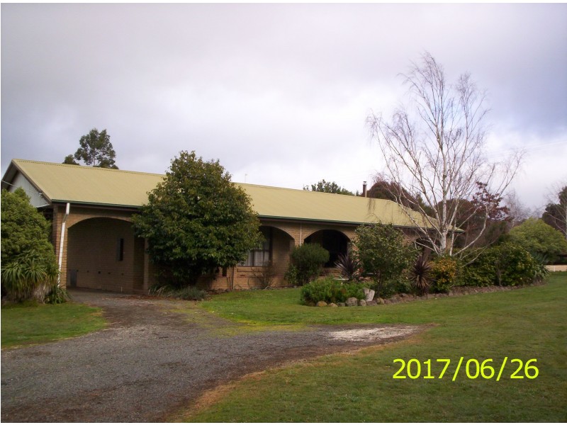 407 Old Melbourne Road, Ballan VIC 3342