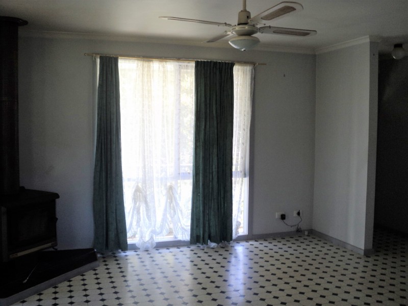 8 Jopling Street, Ballan VIC 3342