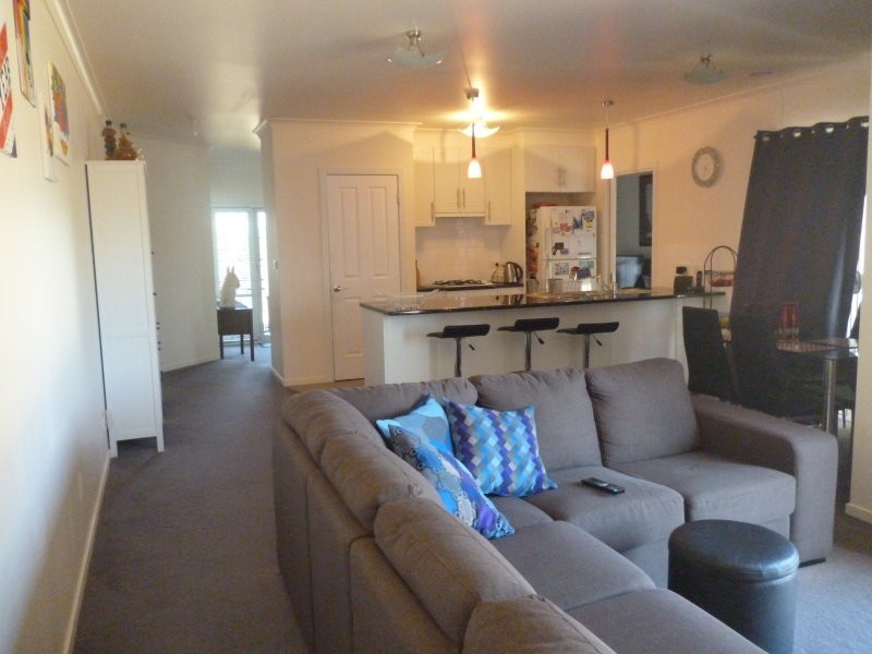 11 Spencer Road, Ballan VIC 3342