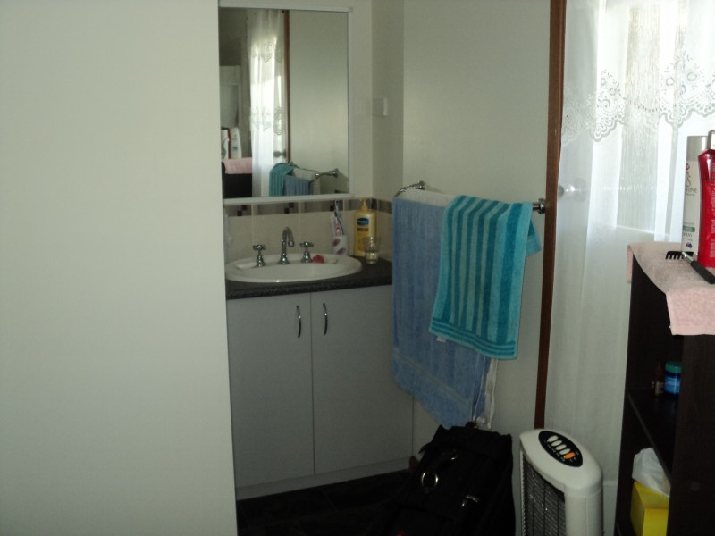 B/16 Lay Street, Ballan VIC 3342