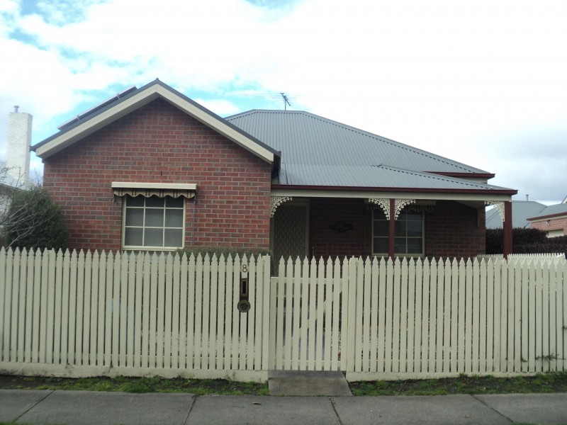 8/28 Fisken Street, Ballan VIC 3342