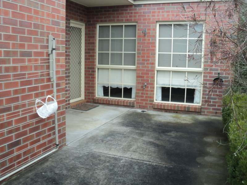 8/28 Fisken Street, Ballan VIC 3342